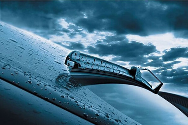 通用型雨刷是根据大多车的风挡玻璃弧度设计的,不是专车专用的是