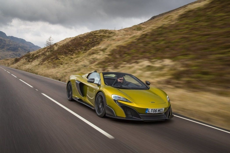 Rob Melville 全程参与 650S、675LT 的设计研发，甚至连 McLaren 当家超跑 P1 也是他的作品之一。图为 McLaren 675LT。 摘自 McLaren