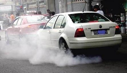 汽车排气管滴水是正常现象? 是的, 没错! 但是这两种情况除外