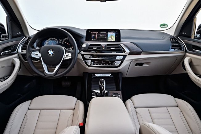 X3豪华运动休旅车款深受全球消费者的喜爱，明年将会推出M性能版的X3与X4车款。（BMW）